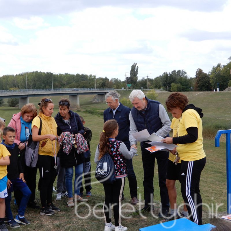 Mezei futóbajnokság Berettyóújfaluban 92